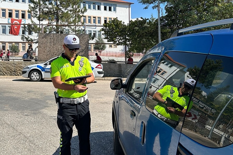 🚨 Okul Önleri̇ Ve Asayi̇ş Uygulamasi 🚨📸 Eğirdir, Gelendost, Şarkikaraağaç, Aksu📅 17.09.2025 Gü