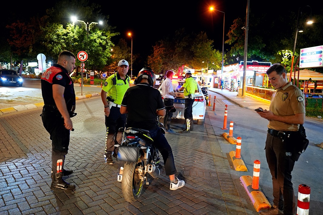 🚔 Park, Bahçe Ve Mesi̇re Alanlari Deneti̇mi̇ 🚨🗓 03.09.2025 Günü 21.15 – 00.00 Saatleri Arasında (1)