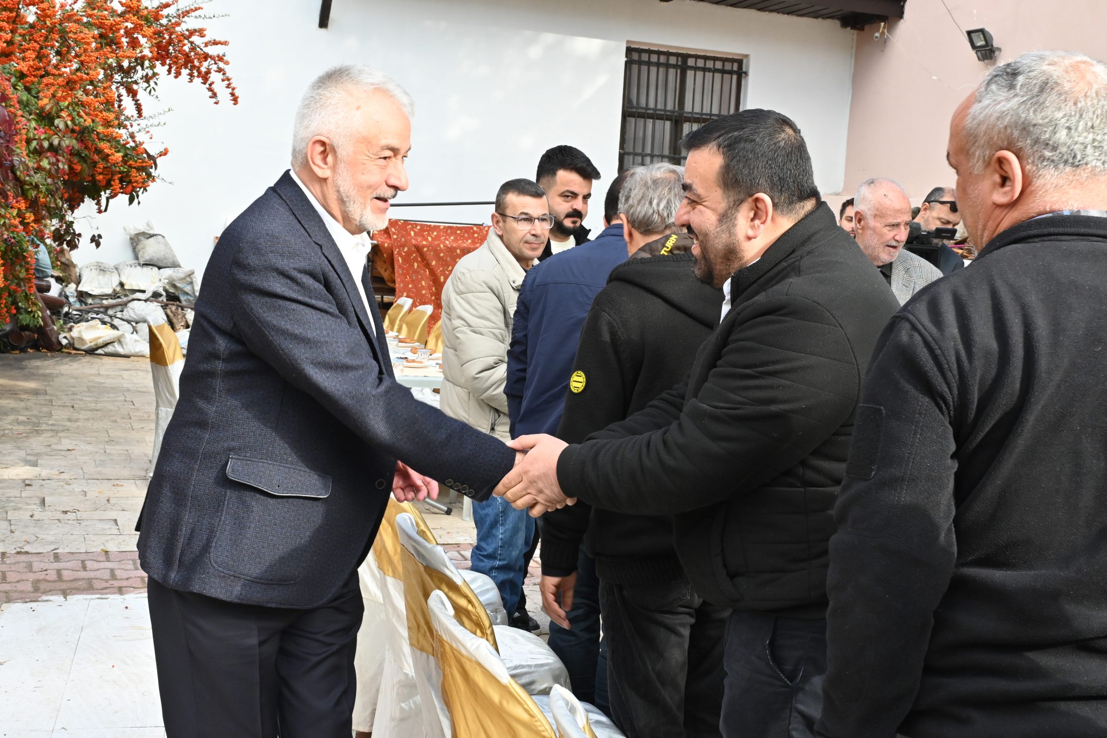 25 10 2025 Gazi Kemal Iskender Esnaf Ve Halk Bulusmasi (10)