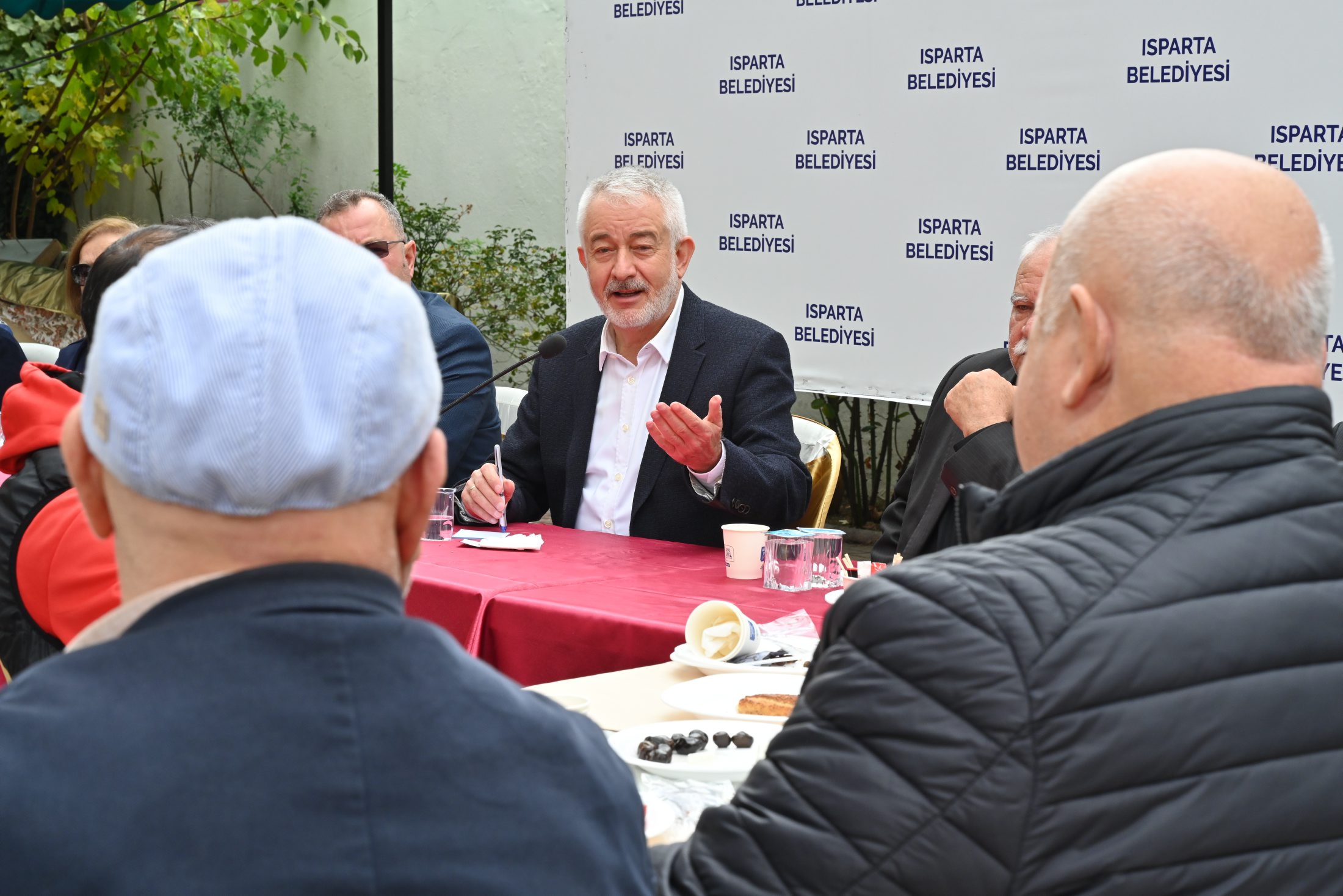 25 10 2025 Gazi Kemal Iskender Esnaf Ve Halk Bulusmasi (4)