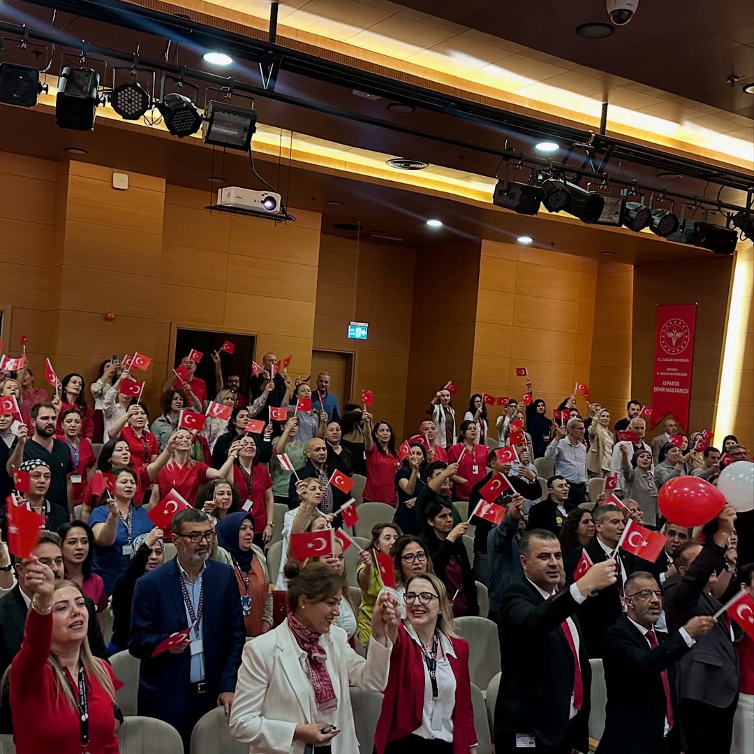 29 Eki̇m Cumhuri̇yet Bayrami Kutlu Olsun ! 🇹🇷@Ispartaism @Kemalmemisoglu53 @Saglikbakanligi @Hal (1)