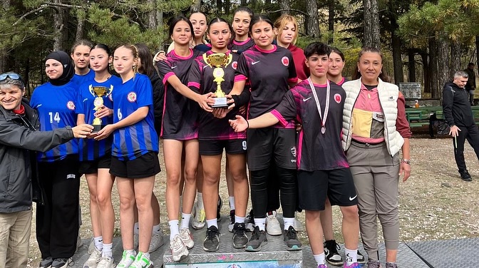 🇹🇷 29 Ekim Cumhuriyet Kupası Koşusu Tamamlandı! 🏃 ♂️🏃 ♀️Cumhuriyet Coşkusuyla Düzenlenen Koş (11)