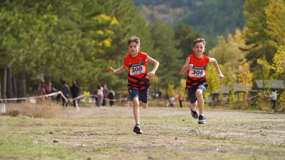 🇹🇷 29 Ekim Cumhuriyet Kupası Koşusu Tamamlandı! 🏃 ♂️🏃 ♀️Cumhuriyet Coşkusuyla Düzenlenen Koş (8)