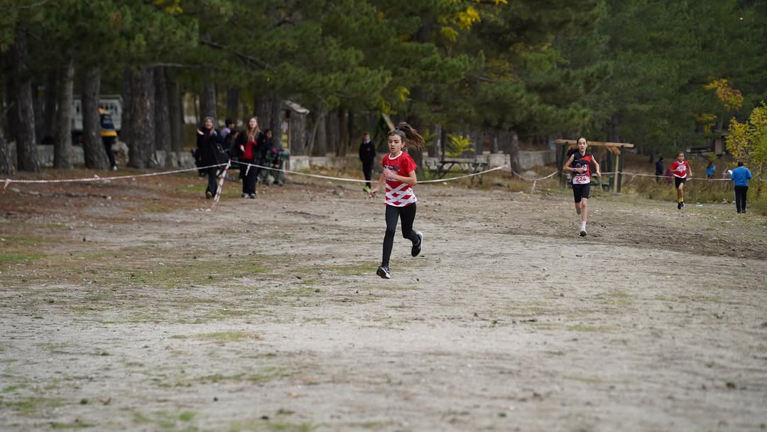 🇹🇷 29 Ekim Cumhuriyet Kupası Koşusu Tamamlandı! 🏃 ♂️🏃 ♀️Cumhuriyet Coşkusuyla Düzenlenen Koş (9)