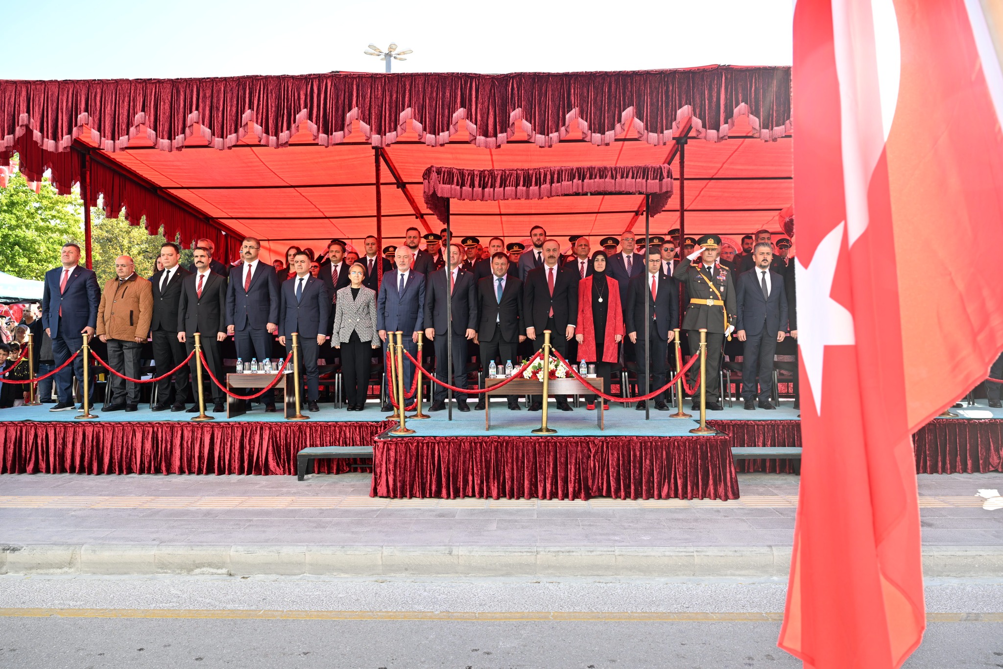 573374299 1366297694949128 7431413486915782044 N