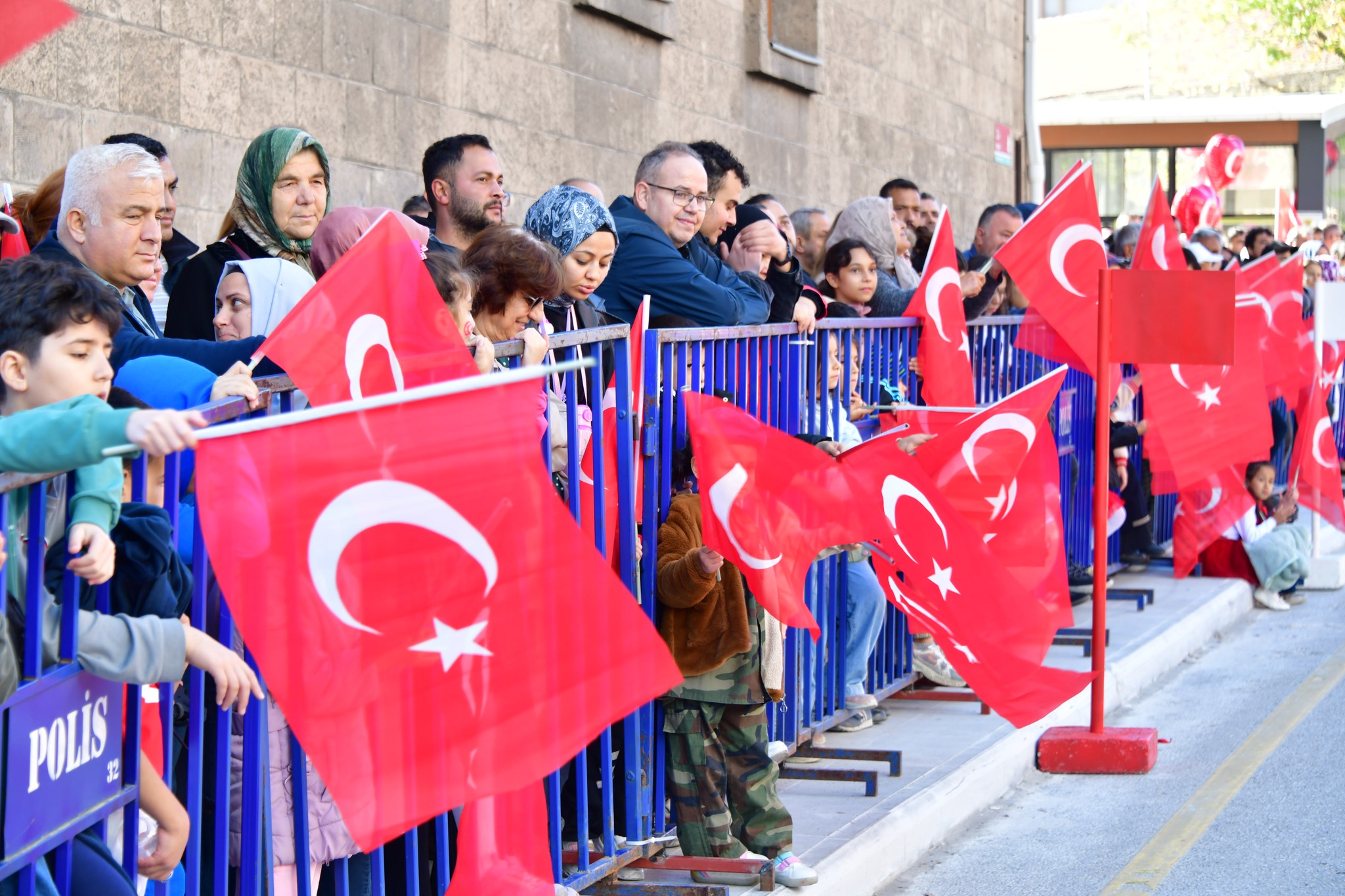 574578958 1366297318282499 2254446507392497876 N