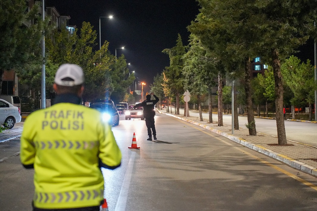 🚨 Abarti Egzoz – Motosi̇klet Modi̇fi̇ye Araç Uygulamasi 🚨📅 10.10.2025 Günü 21.00 – 00.00 Saatl (4)