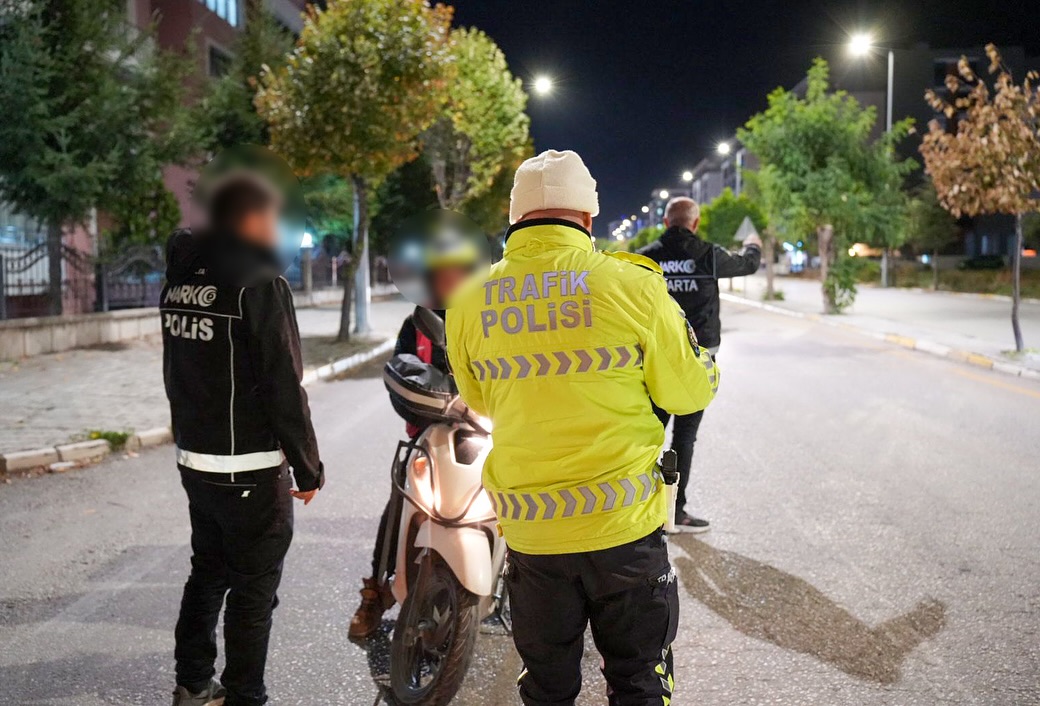 🚔 Abarti Egzoz Motosi̇klet Modi̇fi̇ye Araç Uygulamasi 🏍🗓 14.10.2025 Günü 21.00 – 00.00 Saatleri