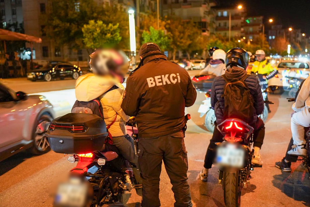 🚔 Abarti Egzoz – Motosi̇klet – Modi̇fi̇ye Araç Uygulamasi 🏍🗓 16.10.2025 Günü 21.00 – 00.00 Saatl (3)