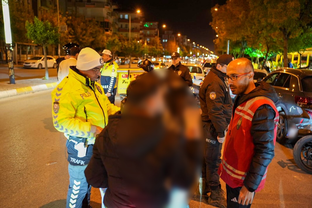 🚔 Abarti Egzoz – Motosi̇klet – Modi̇fi̇ye Araç Uygulamasi 🏍🗓 16.10.2025 Günü 21.00 – 00.00 Saatl