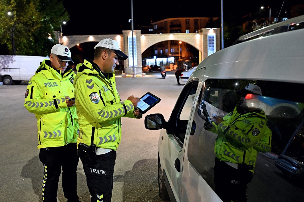 🚔 Asayi̇ş Uygulamasi 🏍🗓️ 13.10.2025 Günü 21.15 – 22.00 Saatleri Arasında;📍Tren Garı, Millet B