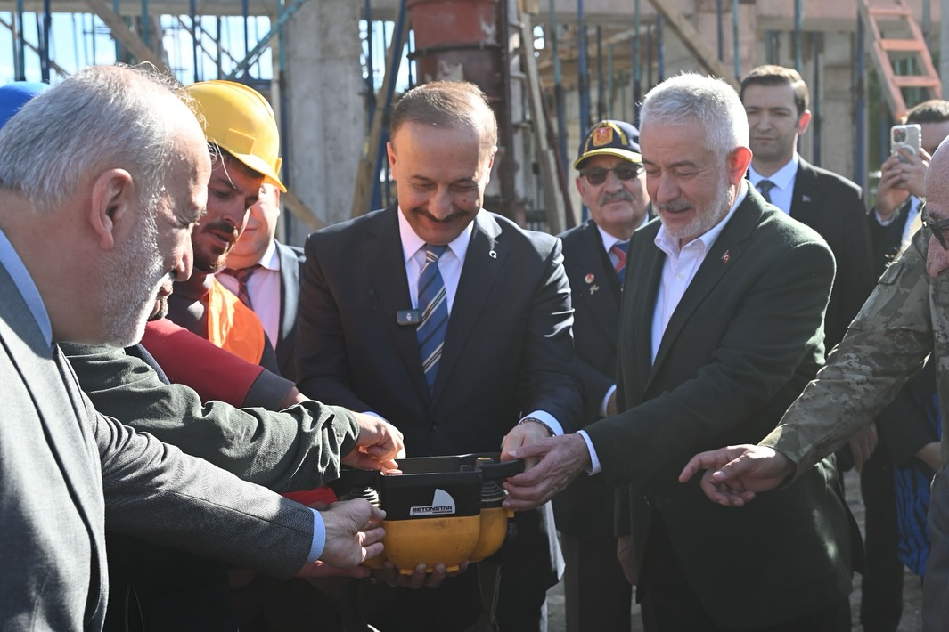 Bugün, 40. Piyade Tugay Komutanlığımız Yerleşkesinde Gerçekleştirilen Kışla Camii Temel Atma Tör