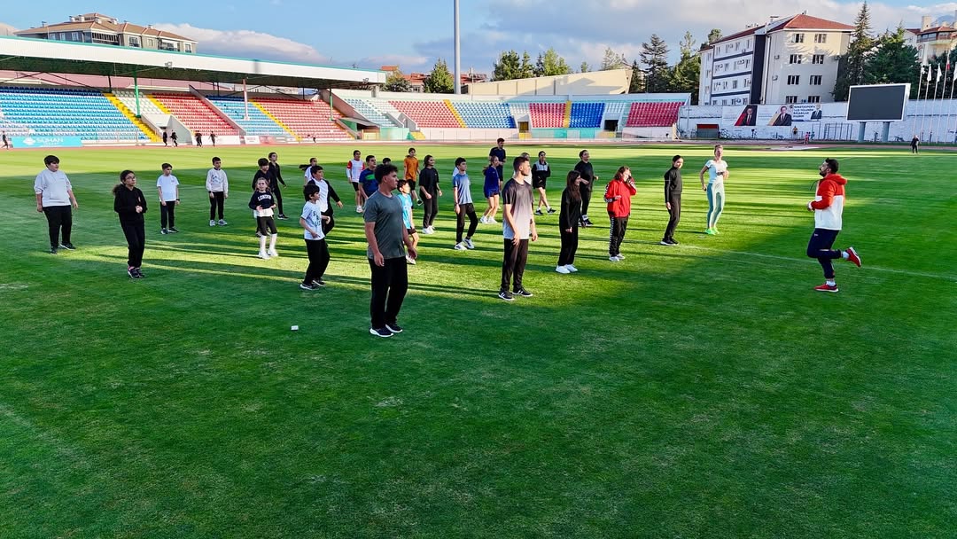 🇹🇷 Cumhuriyetimizin 102. Yılı Sporla Kutlanıyor! 🏃 ♀️💪Cumhuriyetimizin Kuruluşunun 102. Yılı (1)