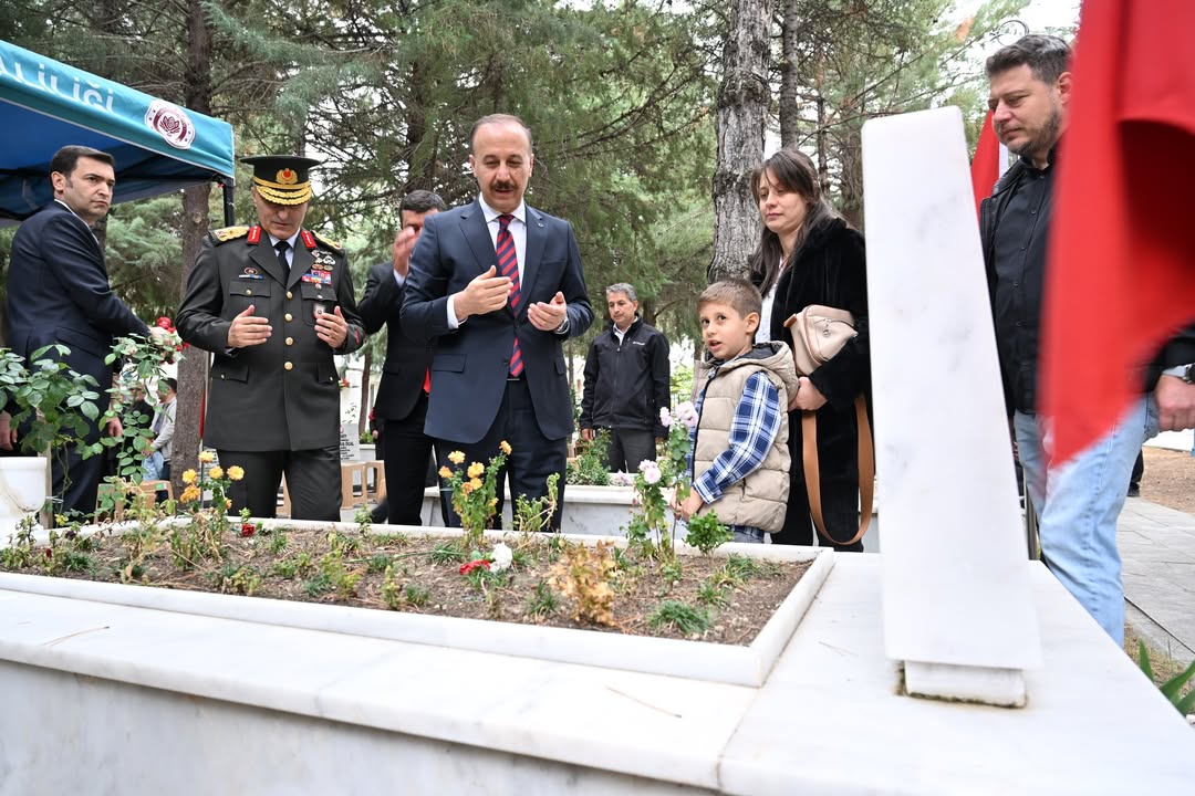 Cumhuriyetimizin 102. Yılında, Ecdatları Gibi Gözünü Kırpmadan Şehadete Yürüyen Kahramanlarımızı (2)