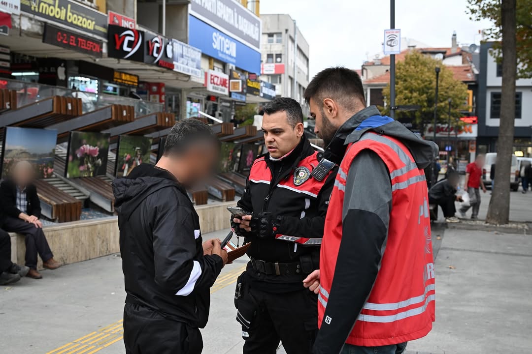 🚨 Düzensi̇z Göçle Mücadele Huzur Uygulamasi 🚨🗓️ 21.10.2025 00 00 – 18 00Egm Göçmen Kaçakçılı (1)