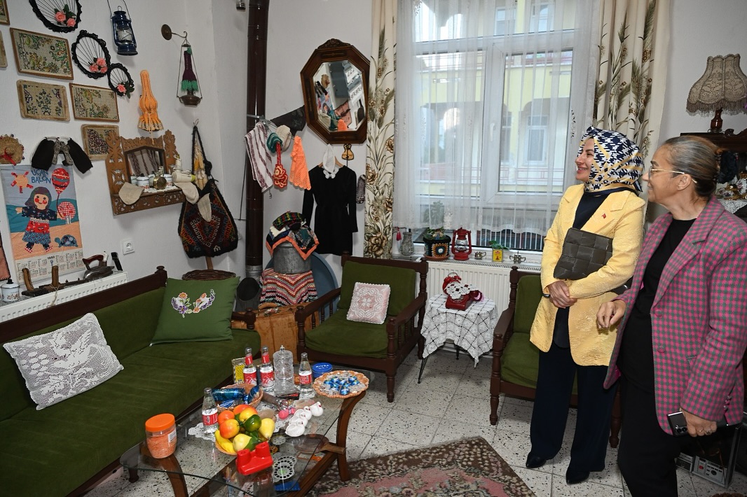 Eşim Şadiye Hanım, Sayın Valimizin Eşi Gülhan Erin Hanımefendi Ve İçişleri Bakanlığı Muhtarlar D (7)