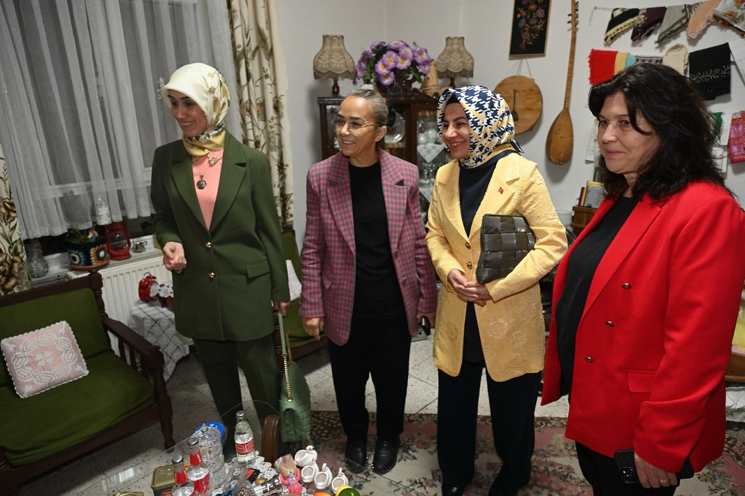 Eşim Şadiye Hanım, Sayın Valimizin Eşi Gülhan Erin Hanımefendi Ve İçişleri Bakanlığı Muhtarlar D (9)