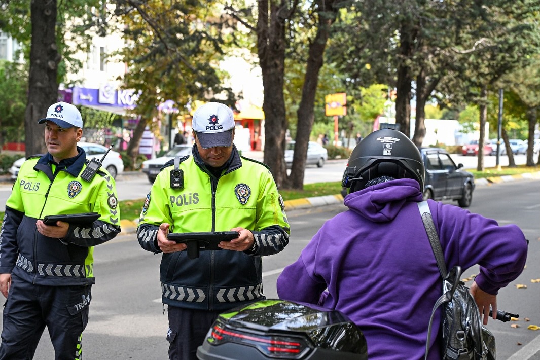 🚔 Motosi̇klet Ve Motorlu Bi̇si̇kletlere Yöneli̇k Deneti̇m 🏍🗓 24.10.2025 Tarihinde, 13.00 – 02.00 S