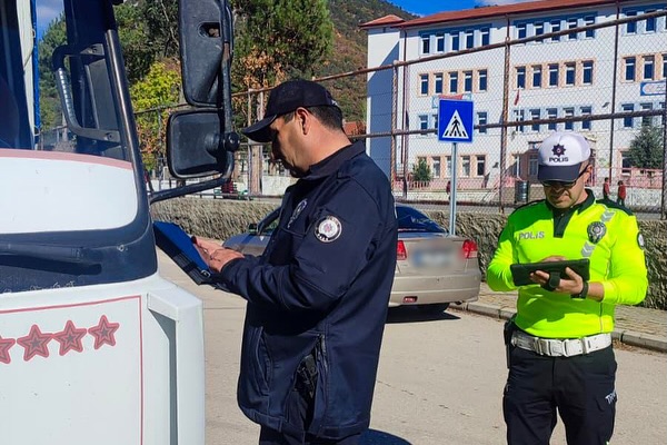 🚨 Okul Önleri̇ Ve Asayi̇ş Deneti̇mi̇ 🚨📅 Tarih 14.10.2025📍 Yer İl Merkezi, Gelendost, Eğirdir, (2)