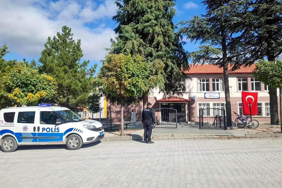 🚔 Okul Önleri̇ Ve Asayi̇ş Uygulamasi 🚔📅 24 Ekim 2025📷 İl Merkezi, Uluborlu, Şarkikaraağaç, Ak (1)