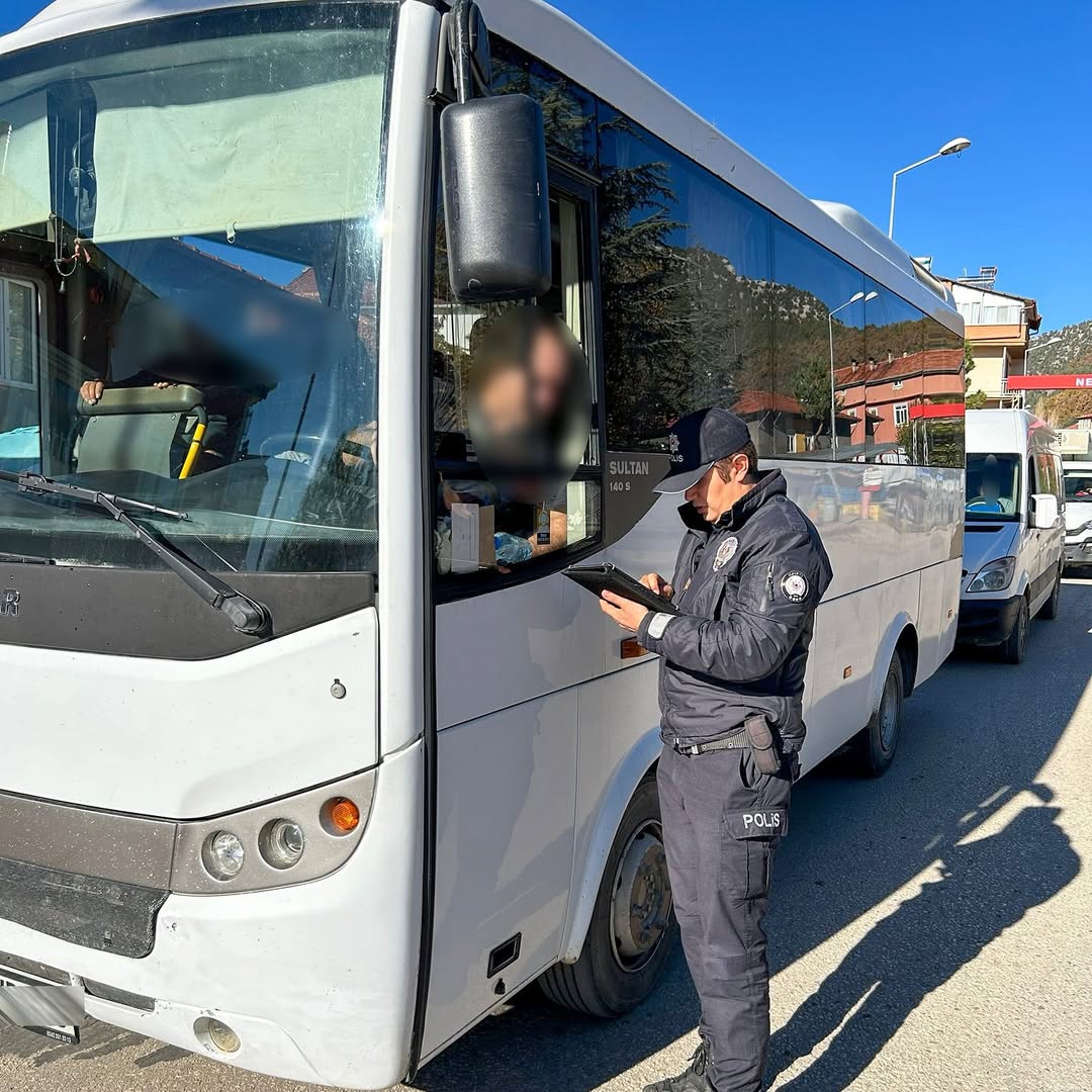 🚔 Okul Önleri̇ Ve Asayi̇ş Uygulamasi 🚔📷 İl Merkezi, Eğirdir, Aksu, Gönen🗓 31.10.2025 Günü Il M (1)
