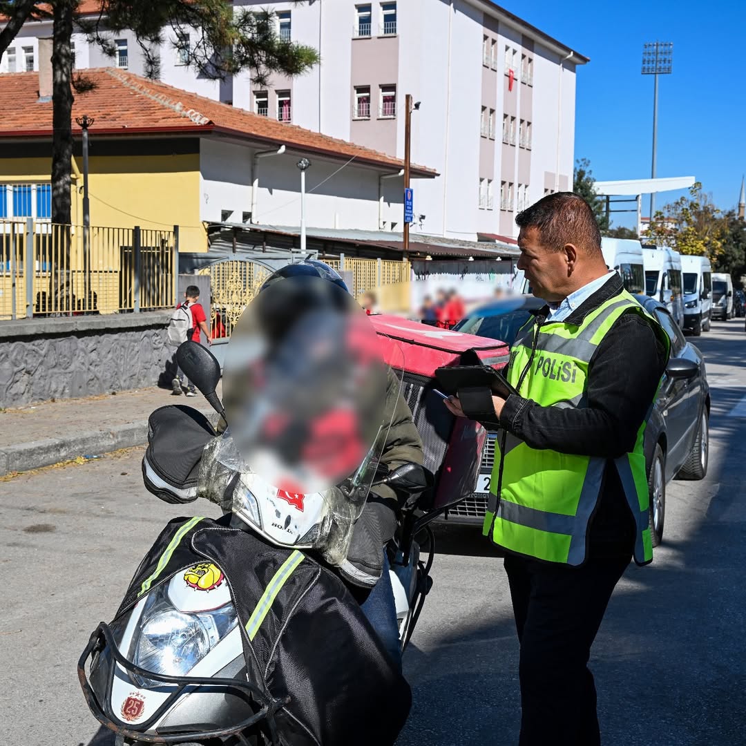 🚔 Okul Önleri̇ Ve Asayi̇ş Uygulamasi 🚔📷 İl Merkezi, Eğirdir, Aksu, Gönen🗓 31.10.2025 Günü Il M