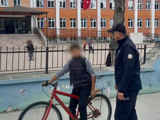 🚔 Okul Önleri̇ Ve Asayi̇ş Uygulamasi 🚔📷 İl Merkezi, Yalvaç, Yenişarbademli, Uluborlu📅 07.10.20 (1)