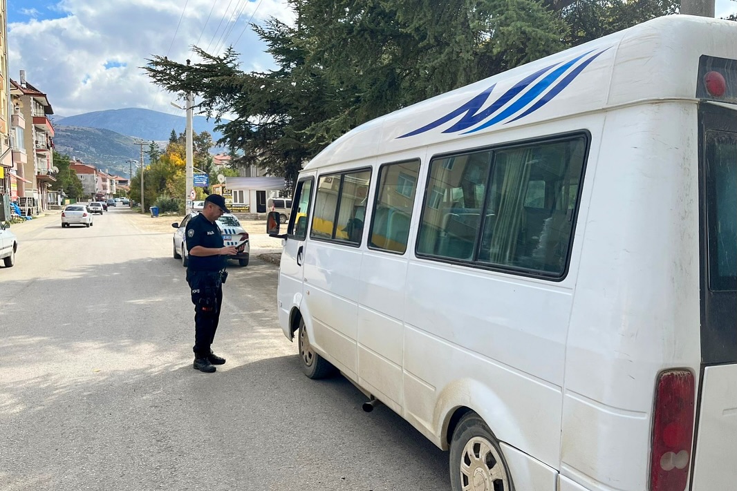 🚔 Okul Önleri̇ Ve Asayi̇ş Uygulamasi 🚔📷 İl Merkezi, Yenişarbademli, Gelendost, Atabey📅 27.10.2 (2)