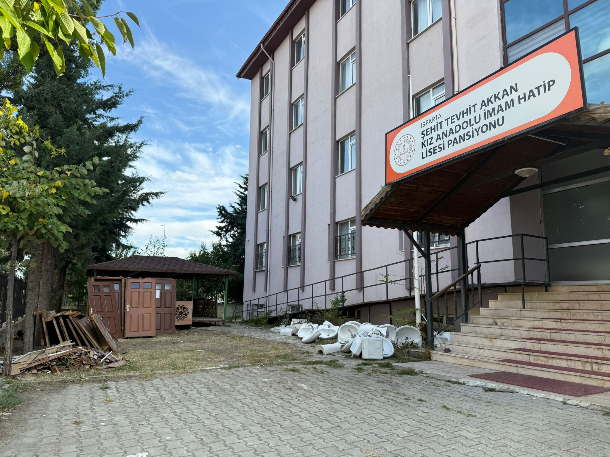 Pansi̇yon Şehi̇t Tevfi̇k Akkan (1)