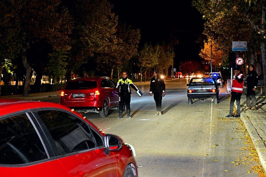 🚔 Park, Bahçe Ve Mesi̇re Alanlari Uygulamasi 🚔🗓 23.10.2025 Tarihinde 21.15 – 22.00 Saatleri Ar