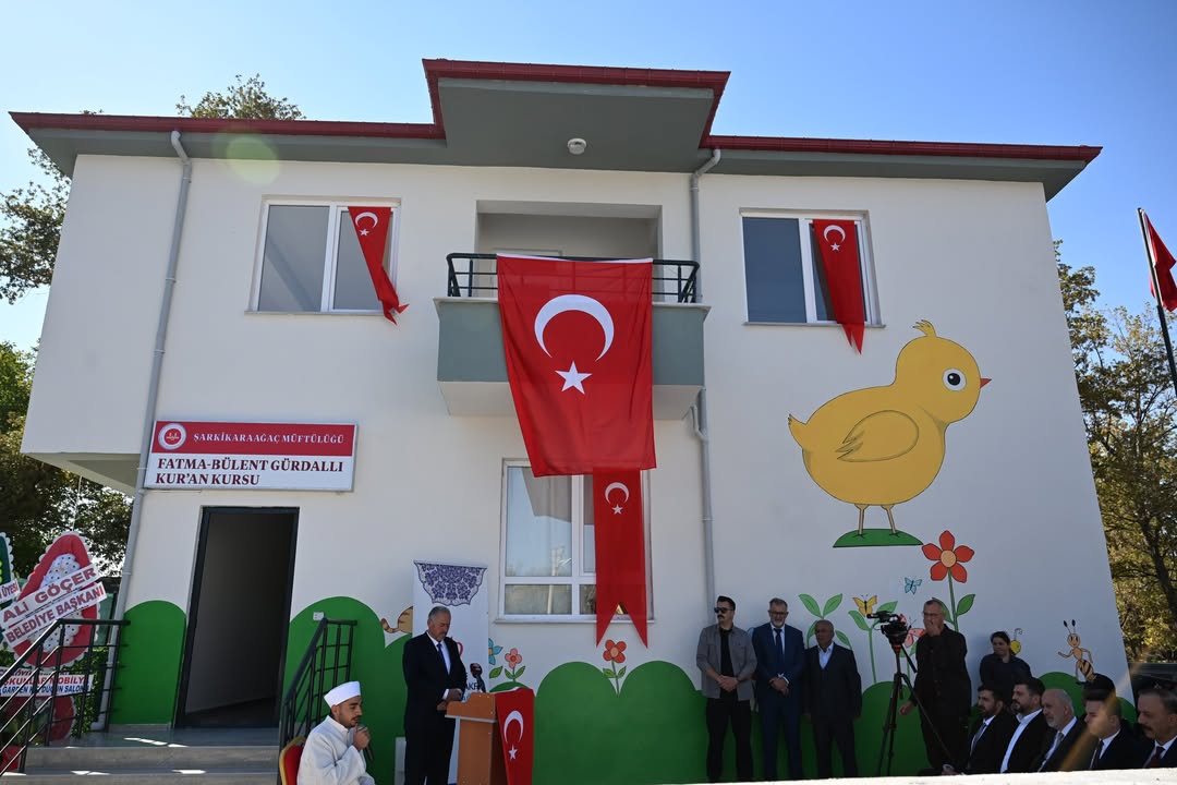 Şarkikaraağaç Ilçemizde Merhum Bülent Gürdalli’nın Eşi Sayın Fatma Gürdalli Ve Evladı Sayın Dr. (1)