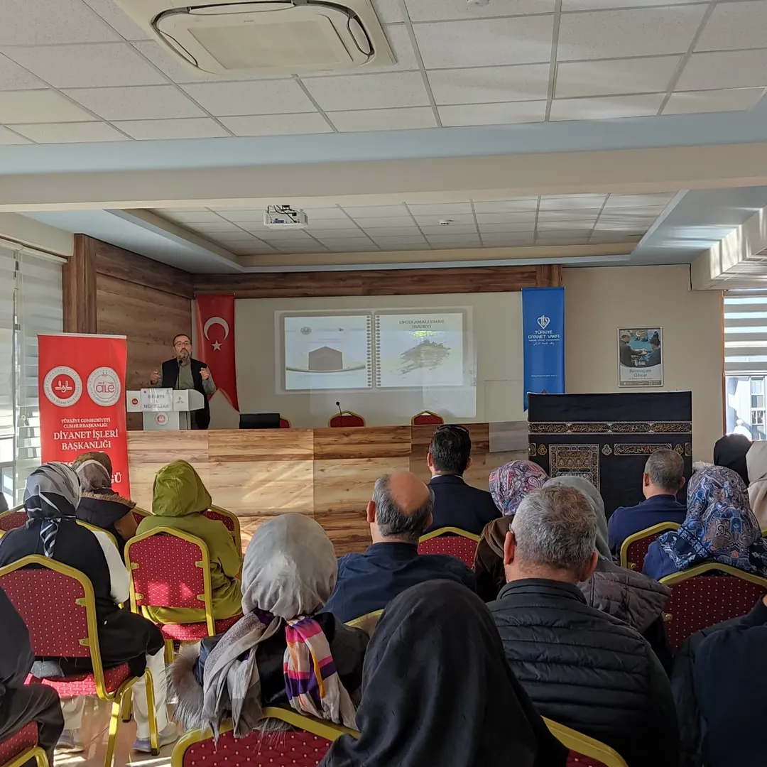 Umre Eğitim Semineri Düzenlendiisparta Müftülüğü, Diyanet İşleri Başkanlığı 2025 2026 Umre Orga (2)