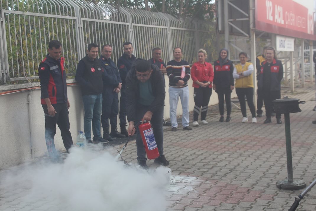 Yangın Güvenlik Tedbirleri Kapsamında Isparta 112 Acil Çağrı Merkezi Çalışanlarına Yönelik Başla (4)
