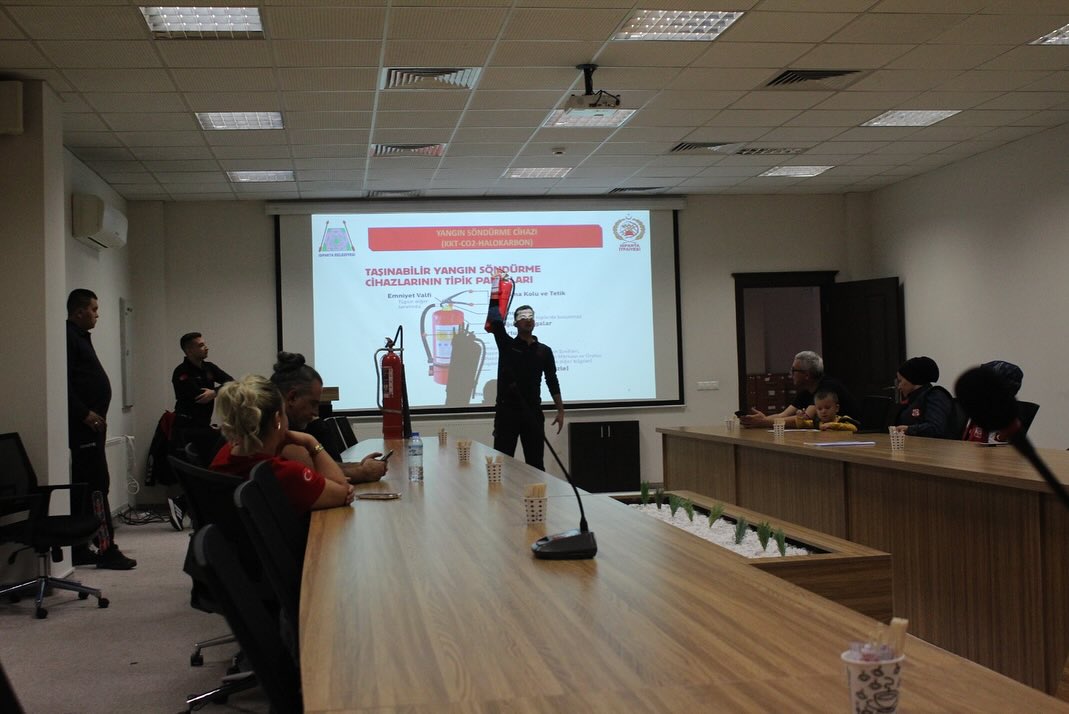 Yangın Güvenlik Tedbirleri Kapsamında Isparta 112 Acil Çağrı Merkezi Çalışanlarına Yönelik Başla (5)
