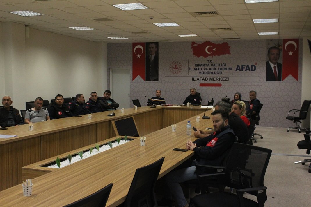 Yangın Güvenlik Tedbirleri Kapsamında Isparta 112 Acil Çağrı Merkezi Çalışanlarına Yönelik Başla