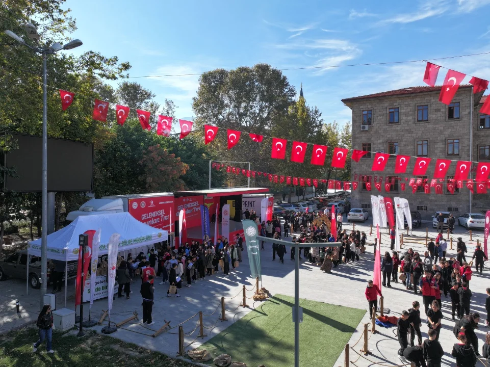 Yeşil Vatan Etkinlikleri Kapsamında Geleneksel Oyunlar Tırını Isparta’da Ağırladık🌱15 Temmuz Ş (9)