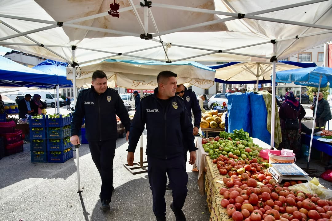 Zabıta Ekiplerimizden Perşembe Pazarı Denetimi! Zabıta Müdürlüğümüze Bağlı Ekipler, Perşembe Paz