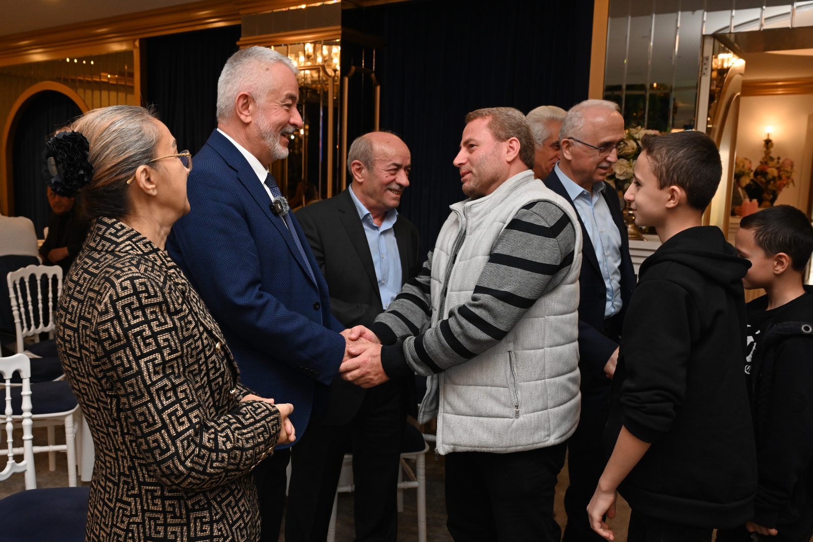 04 11 2025 Bursa Ispartalilar Bulusma Vatandas Duygularini Paylasti (1)