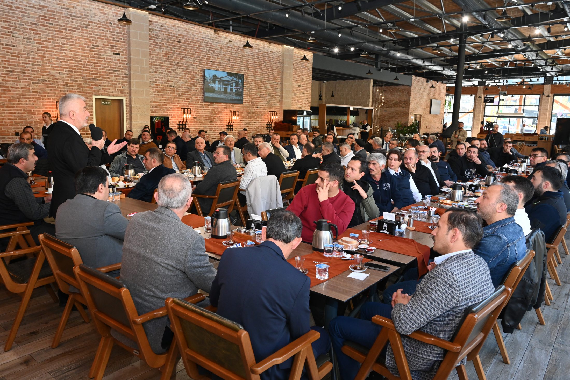 12 11 2025 Baskan Halk Otobusleri Esnaf Bulusma (4)