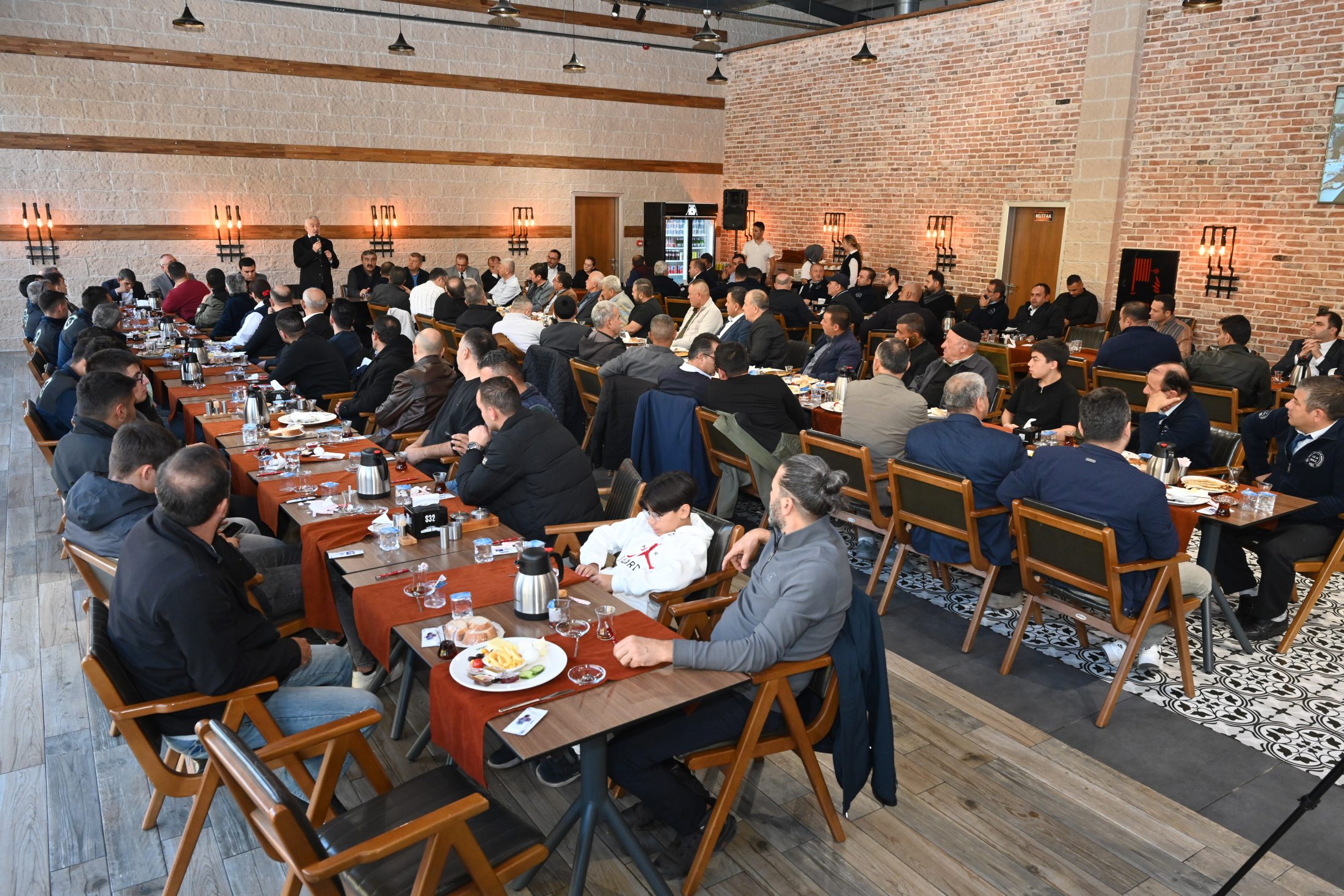 12 11 2025 Baskan Halk Otobusleri Esnaf Bulusma (9)