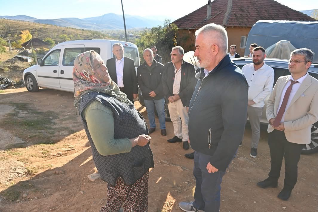 12 11 2025 Baskan Misirli Koyu Yildiz Ailesi Ev Ziyaret (1)