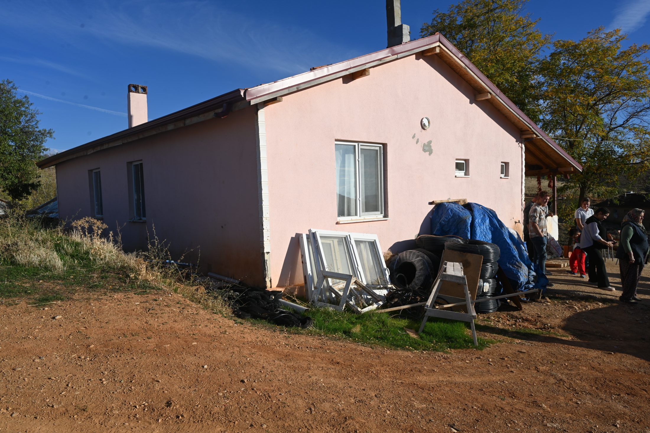 12 11 2025 Baskan Misirli Koyu Yildiz Ailesi Ev Ziyaret (6)