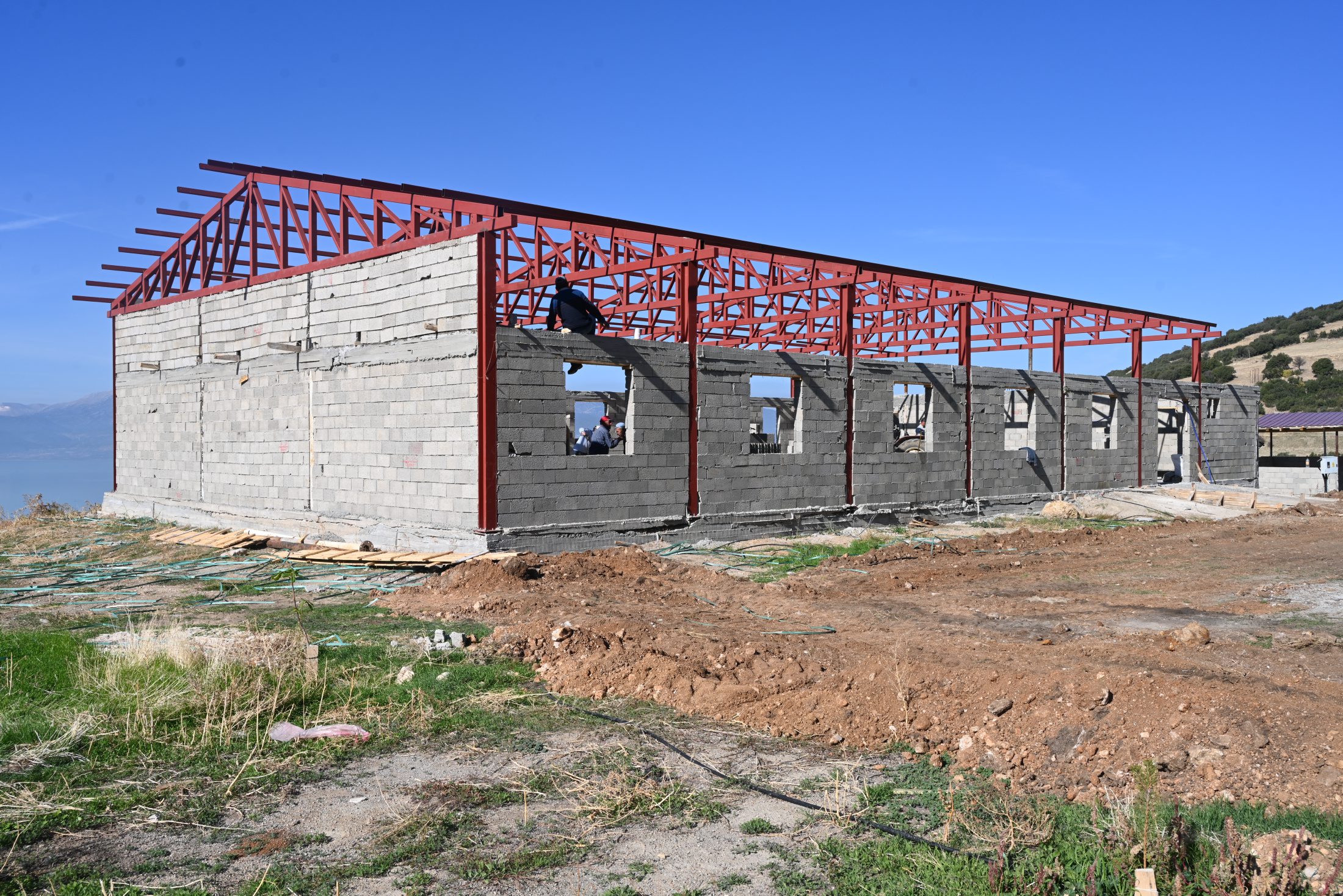 13 11 2025 Yesilkoy Sosyal Tesis Malzeme Destegi (3)