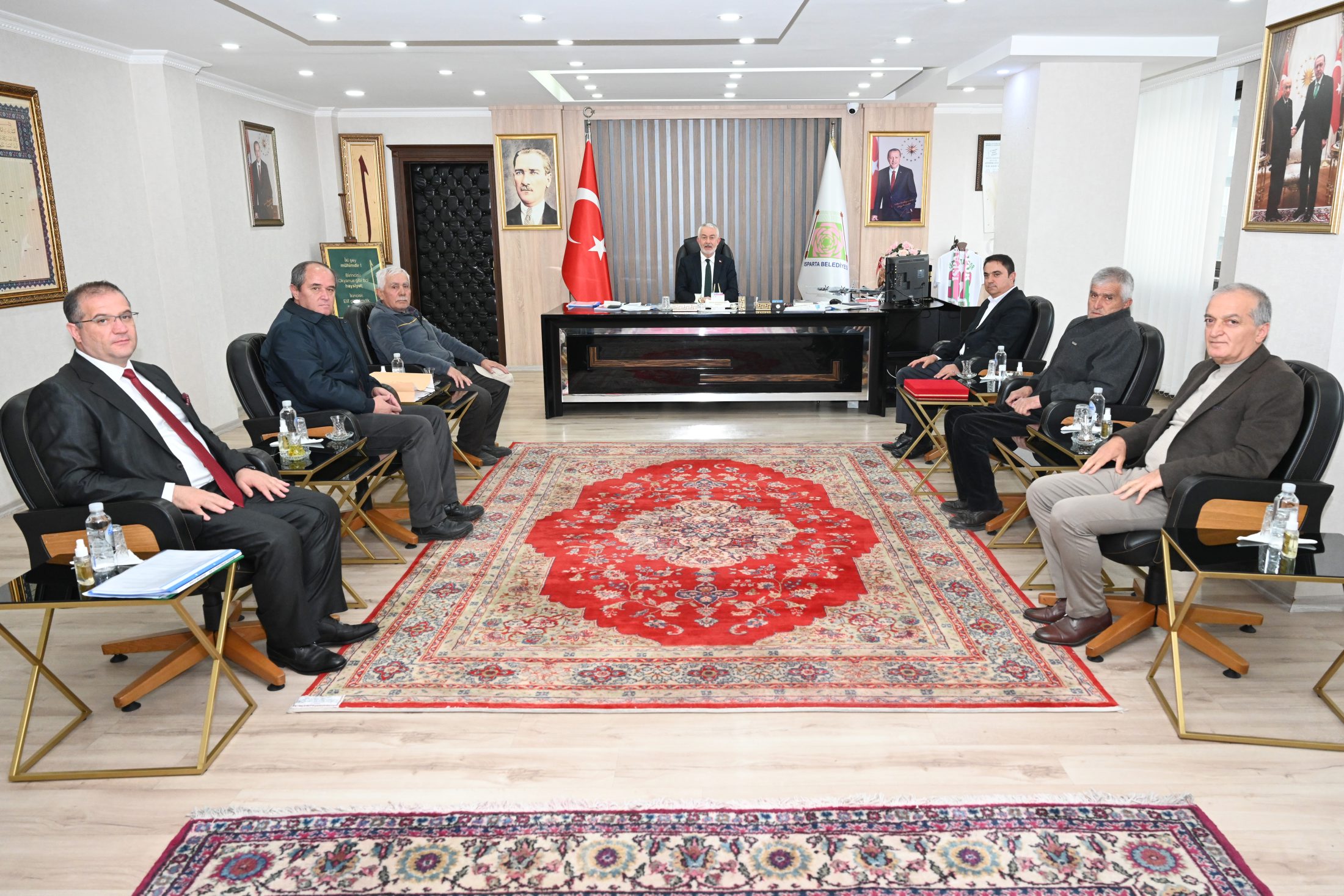 20 11 2025 Yakaoren Koyu Ismail Baba Turbesi Dedesi Hasan Yelmer Baskan Ziyaret (1)