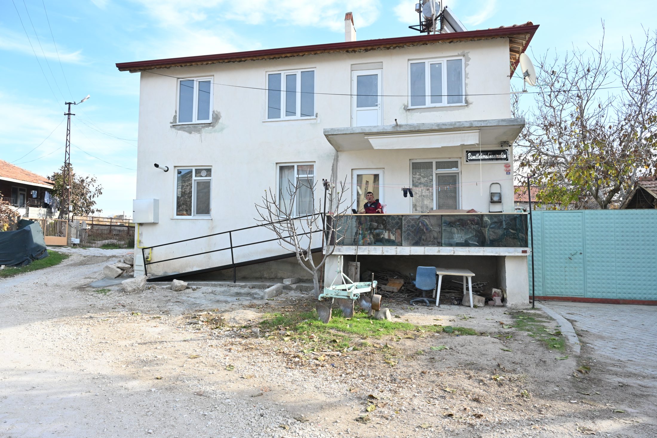 21 11 2025 Bozanonu Koyu Arif Yıldirim Engelli Rampasi (4)