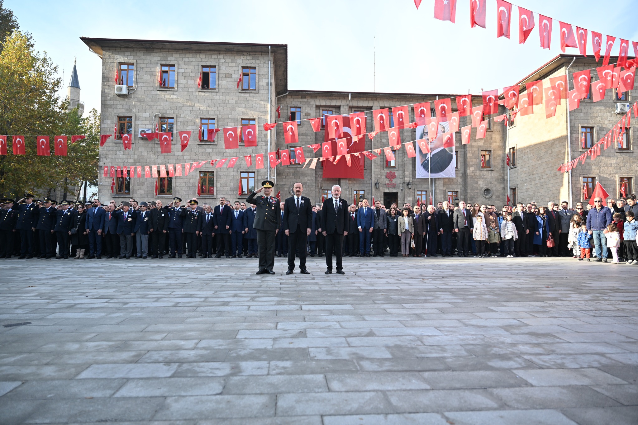 579427739 1376218423957055 3678572446899850194 N