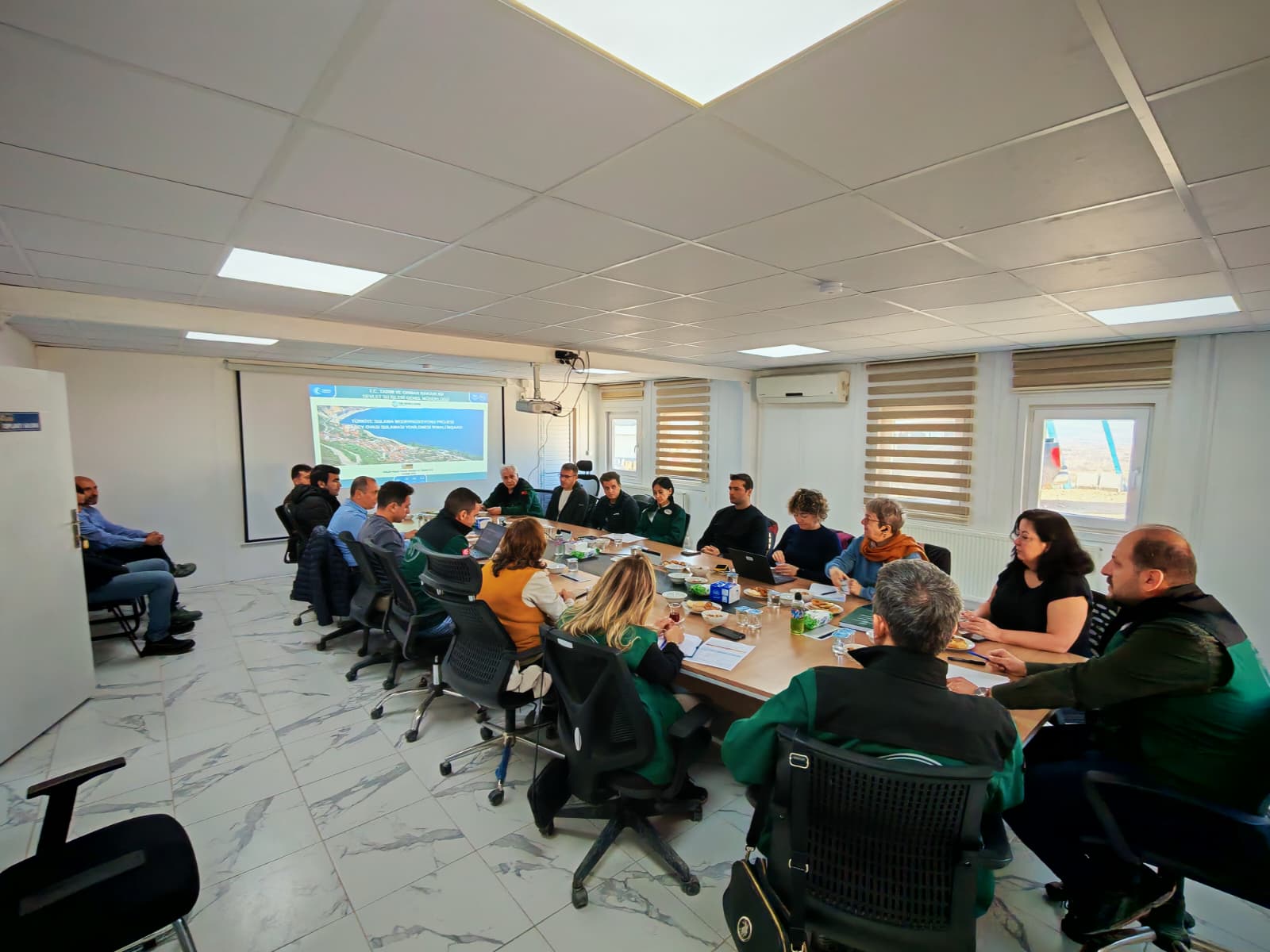 587182376 1318267680337450 895590445421888660 N