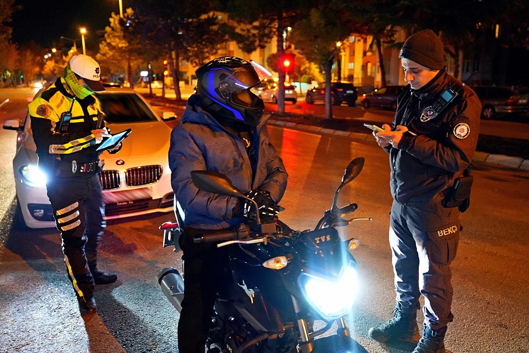 🚔 Abarti Egzoz, Motosi̇klet Ve Modi̇fi̇ye Araç Uygulamasi 🏍🗓 17.11.2025 Tarihinde, 20.00 – 24.00 (1)