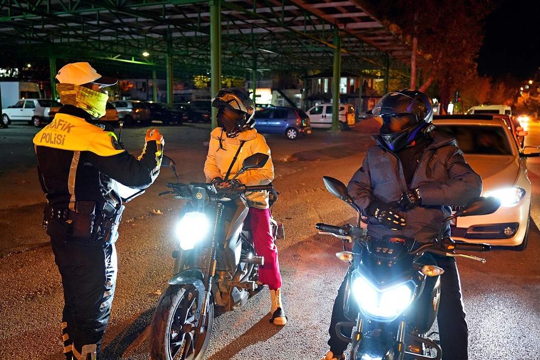 🚔 Abarti Egzoz, Motosi̇klet Ve Modi̇fi̇ye Araç Uygulamasi 🏍🗓 17.11.2025 Tarihinde, 20.00 – 24.00 (3)