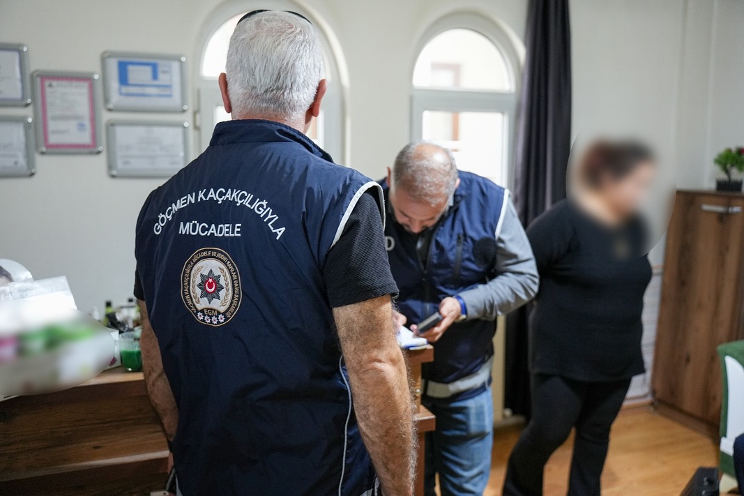 🚨 Kayit Dişi İsti̇hdam Ve İnsan Ti̇careti̇yle Mücadele 🚨🗓 31.10.2025 Saat 12.00 Ile 01.11.2025 (4)